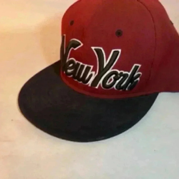 Adult Flat Bill Urban‎ New York Hip Hop Baseball Hat Snap Back Cap EUC - Picture 3 of 9